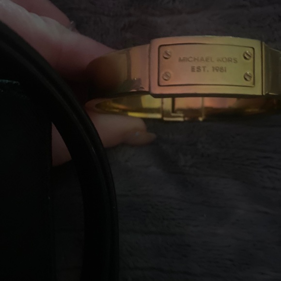 Michael Kors simple gold bracelet. - Picture 4 of 5